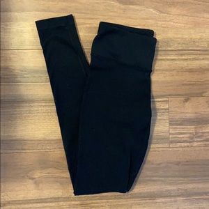 Lululemon Wunder Under 28” tights, size 4
